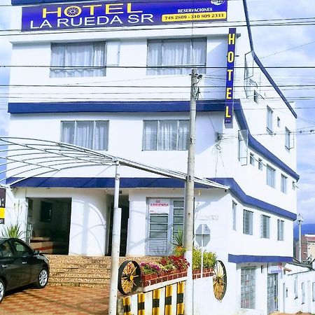 Hotel La Rueda Sr บาร์โบซา ภายนอก รูปภาพ