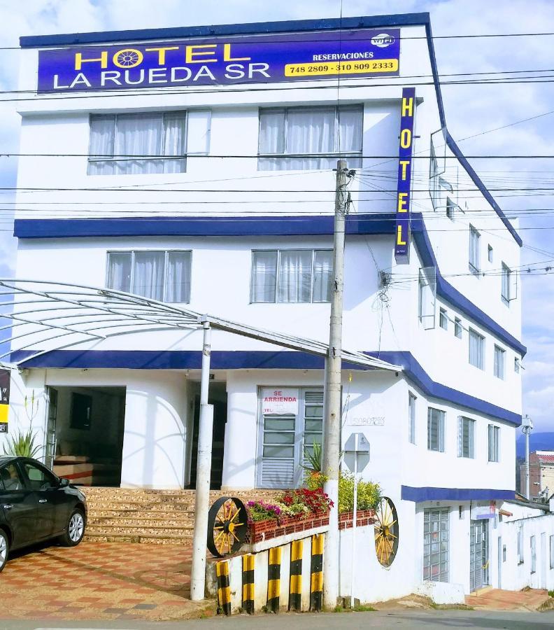 Hotel La Rueda Sr บาร์โบซา ภายนอก รูปภาพ
