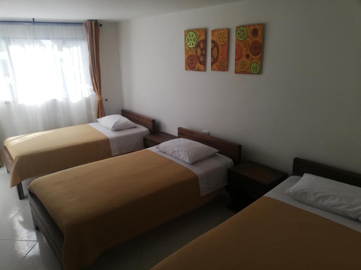 Hotel La Rueda Sr บาร์โบซา ภายนอก รูปภาพ